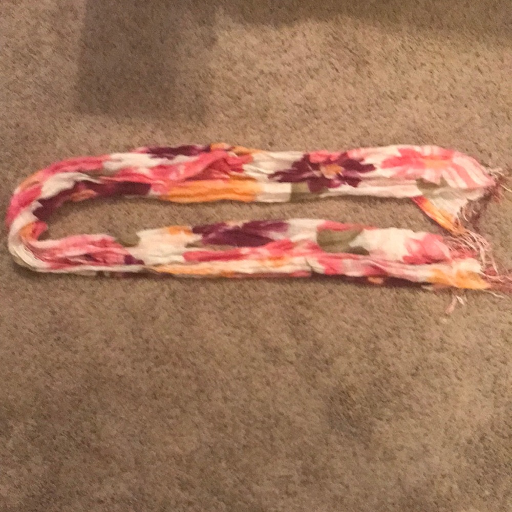 Floral scarf 🎉3 for $15🎉
